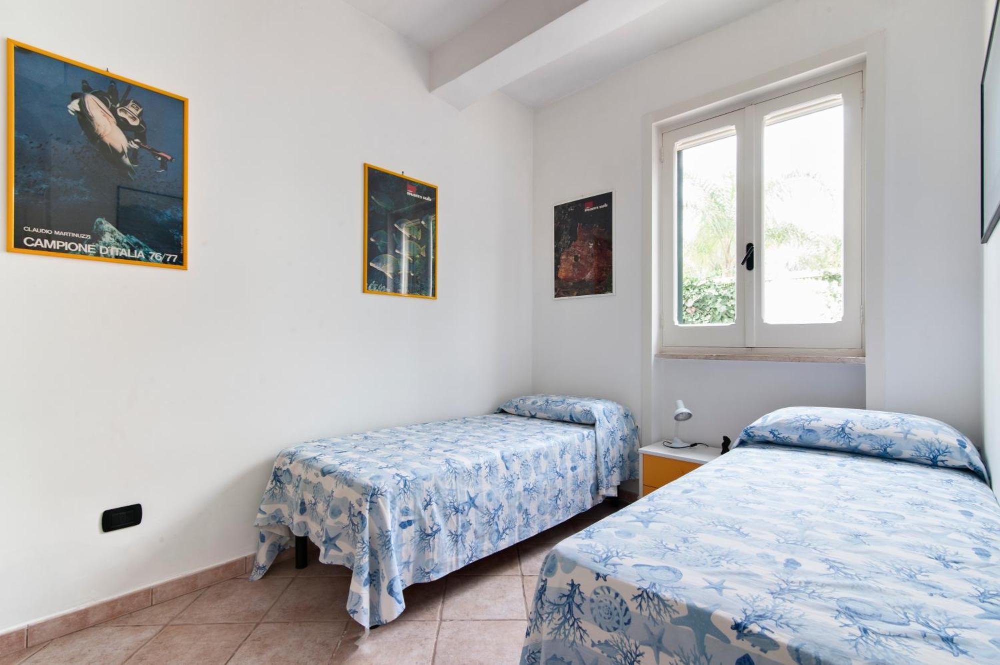 Comfort A 150 Mt Dal Mare Villa Torre dell'Orso Luaran gambar